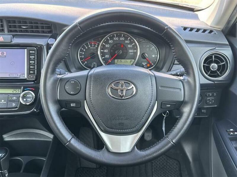 COROLLA AXIO