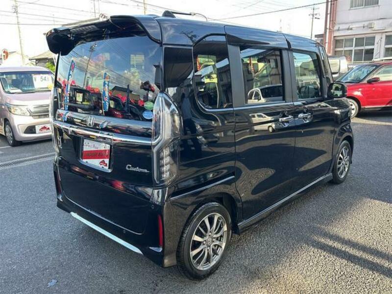 N BOX CUSTOM