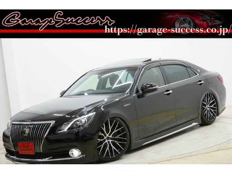 TOYOTA CROWN MAJESTA