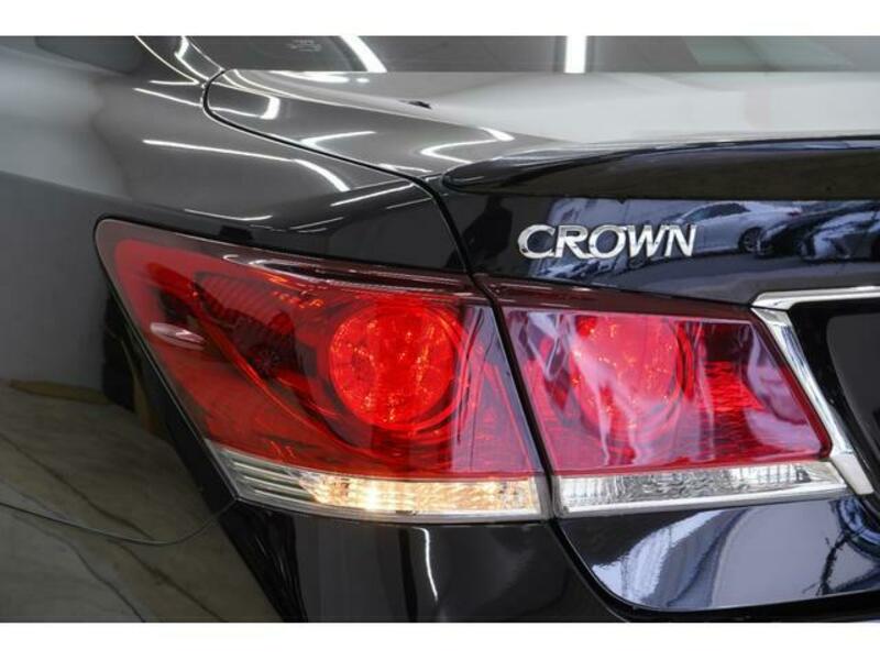 CROWN