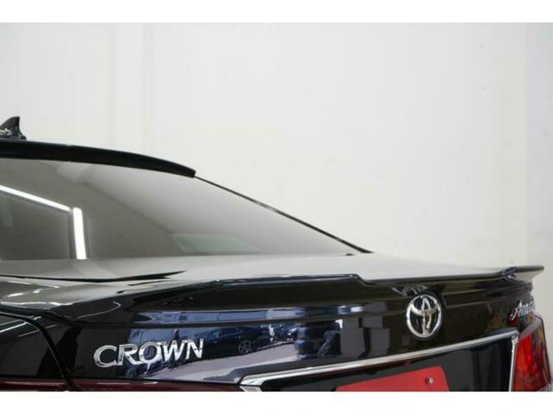 CROWN