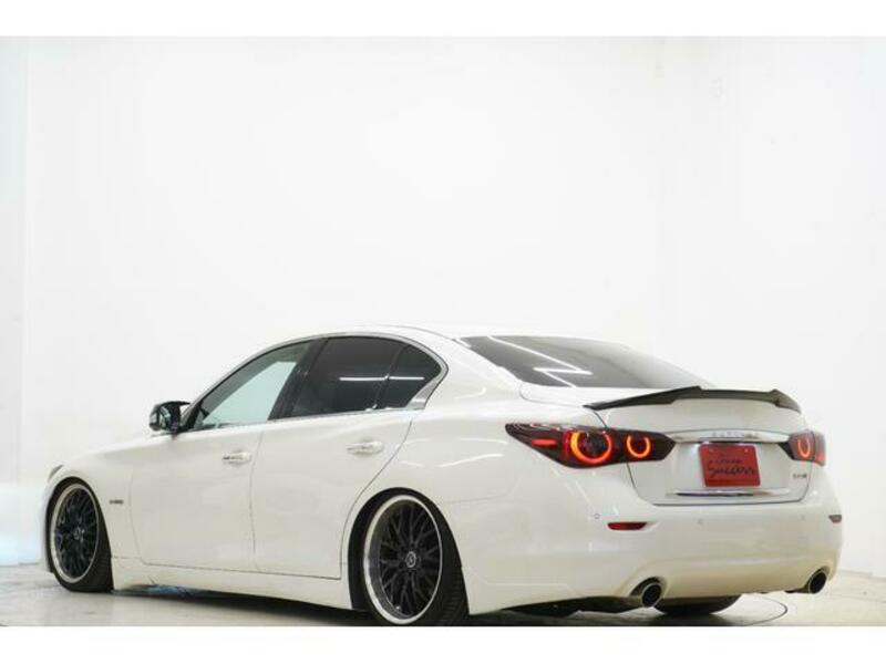 SKYLINE