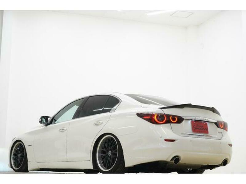 SKYLINE