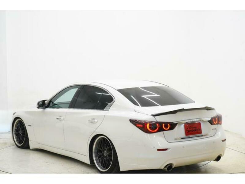 SKYLINE