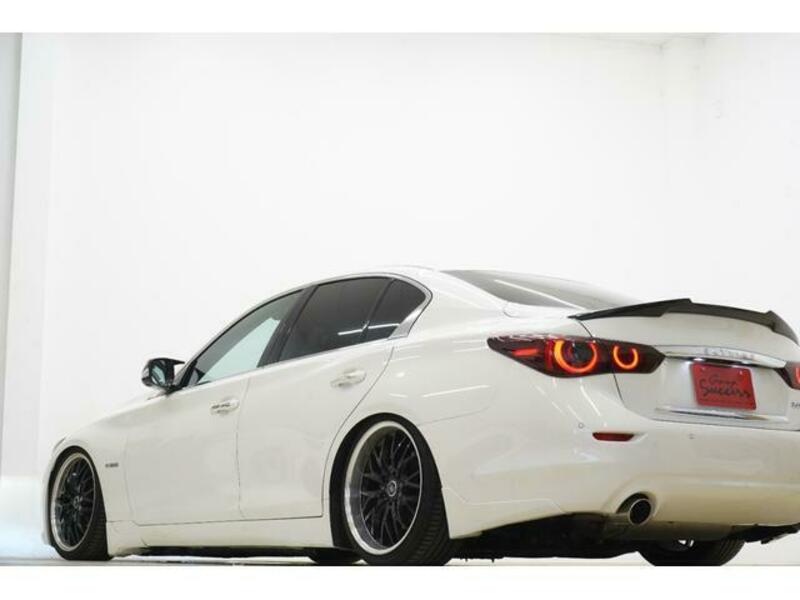 SKYLINE