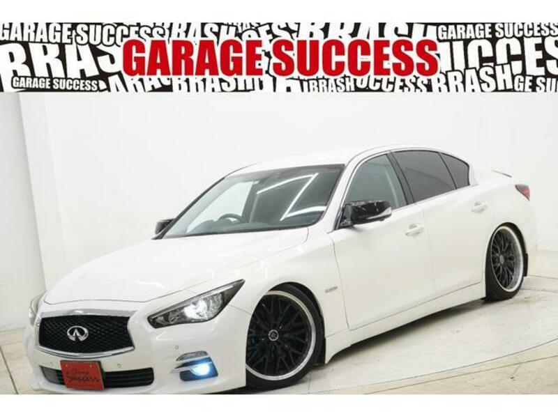 NISSAN SKYLINE