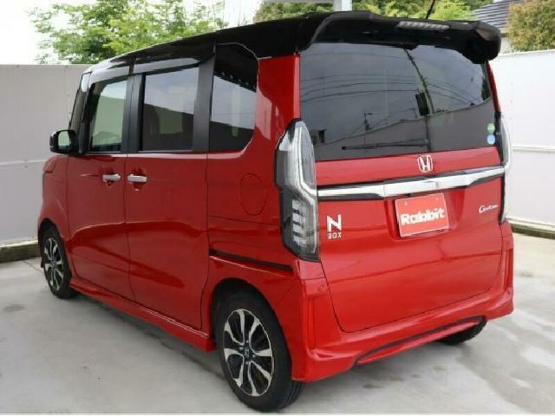N BOX CUSTOM