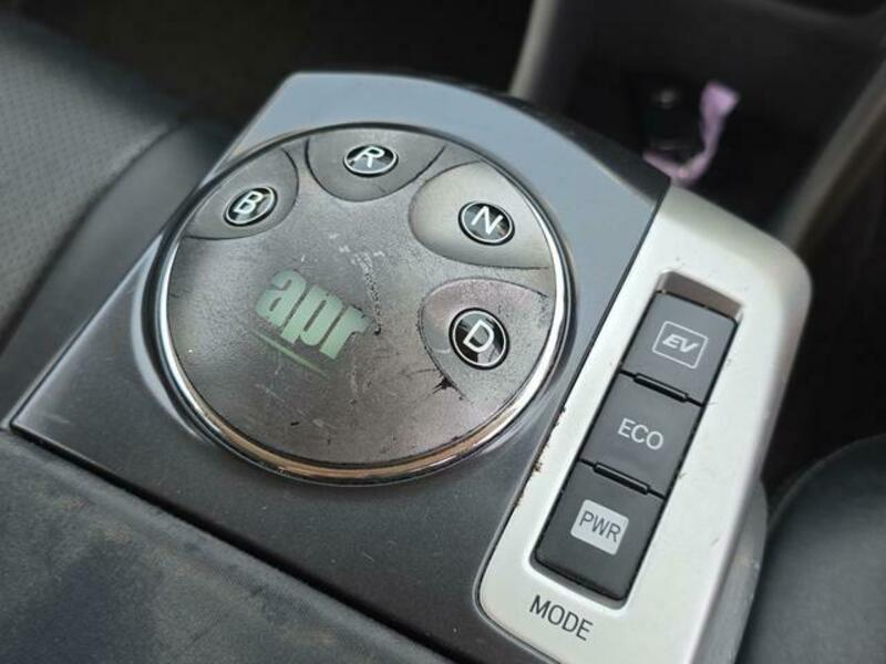 PRIUS ALPHA