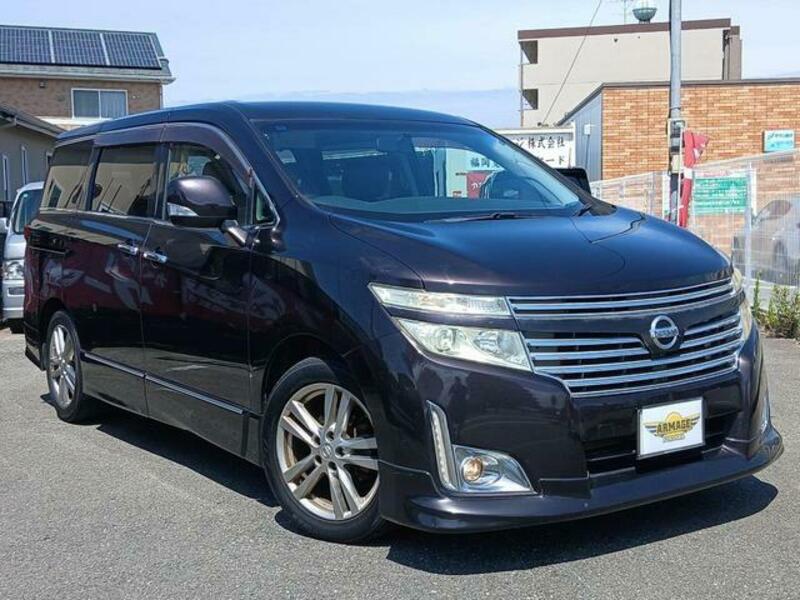 NISSAN ELGRAND