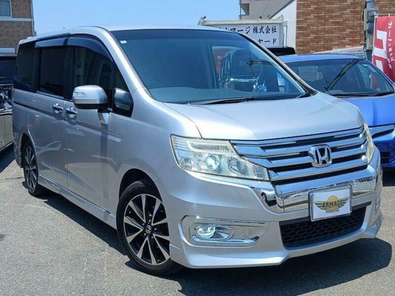 HONDA STEPWAGON SPADA