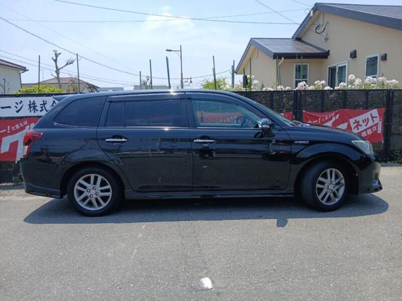 COROLLA FIELDER