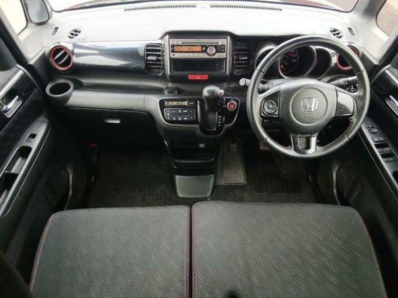 N BOX CUSTOM