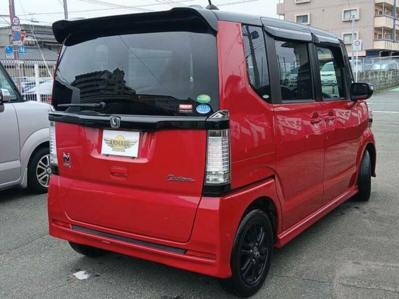 N BOX CUSTOM