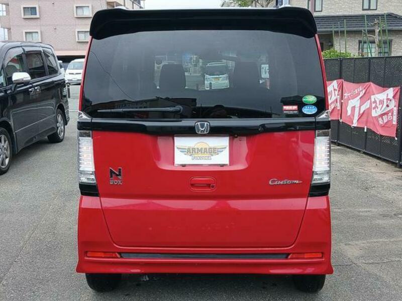 N BOX CUSTOM