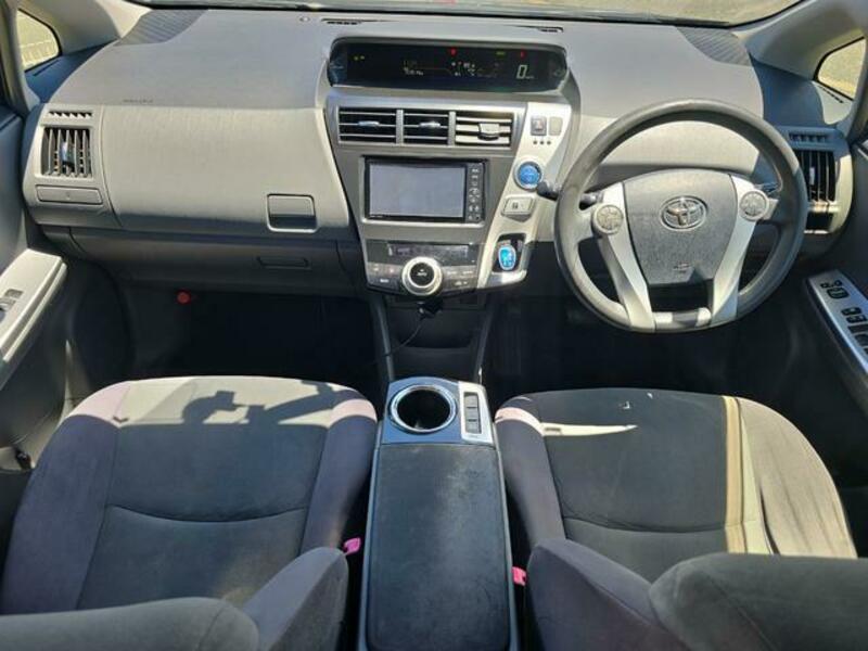 PRIUS ALPHA