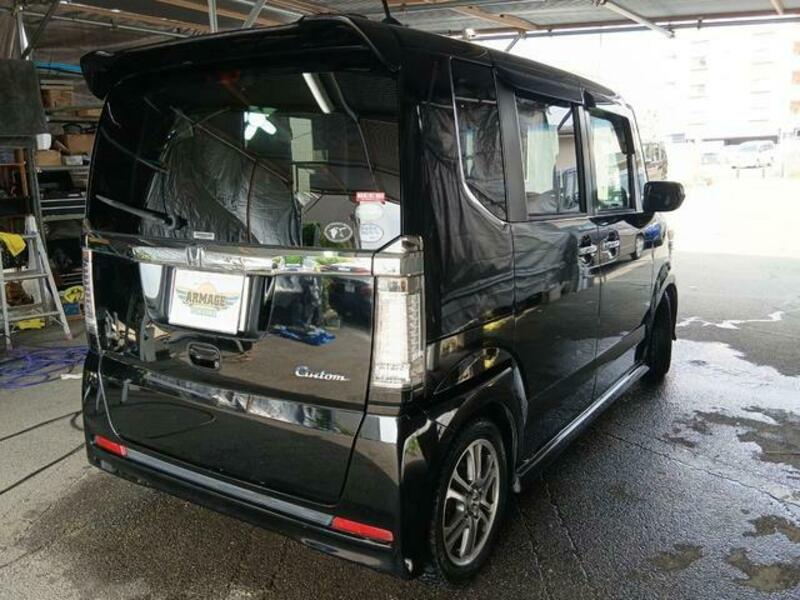 N BOX CUSTOM