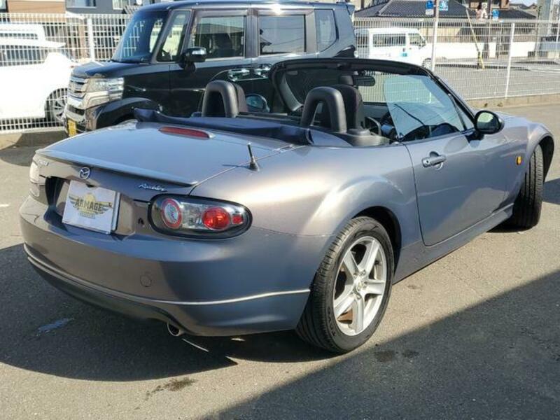 ROADSTER