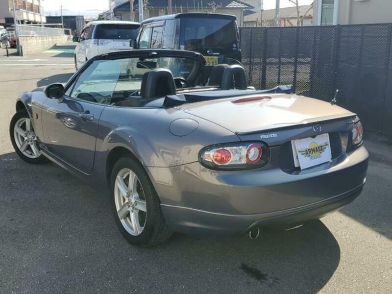 ROADSTER