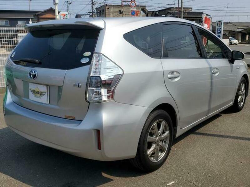 PRIUS ALPHA