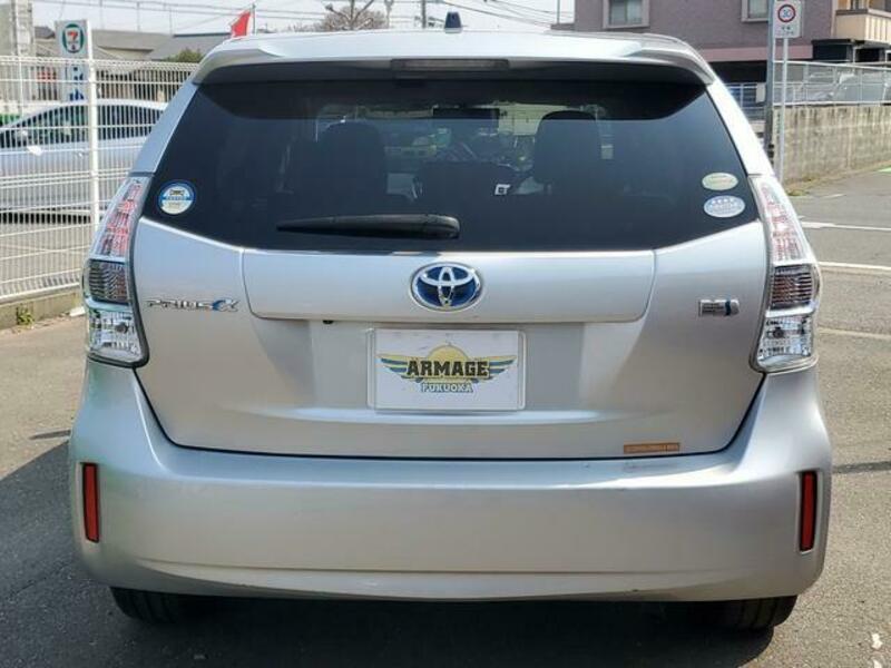 PRIUS ALPHA