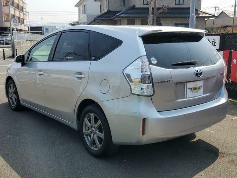 PRIUS ALPHA