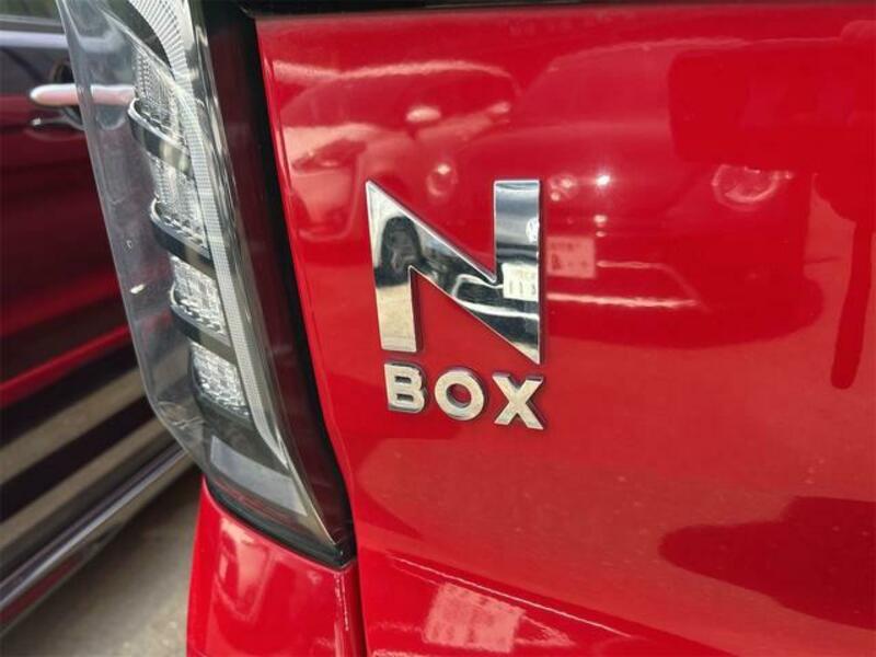 N BOX CUSTOM