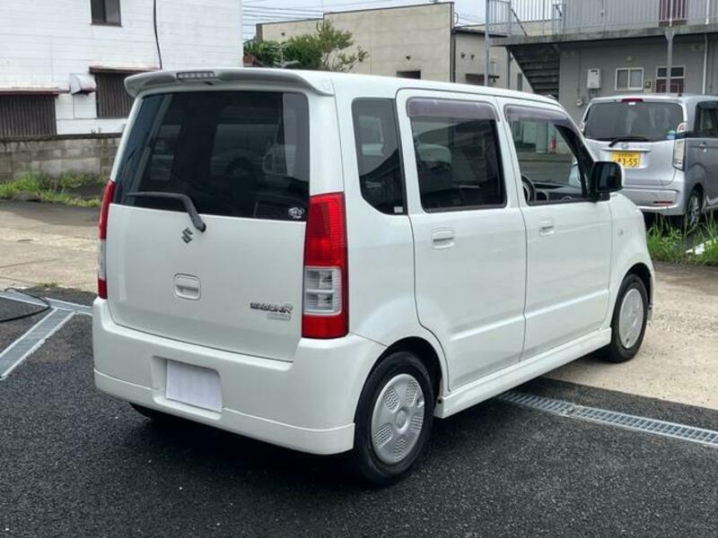 WAGON R