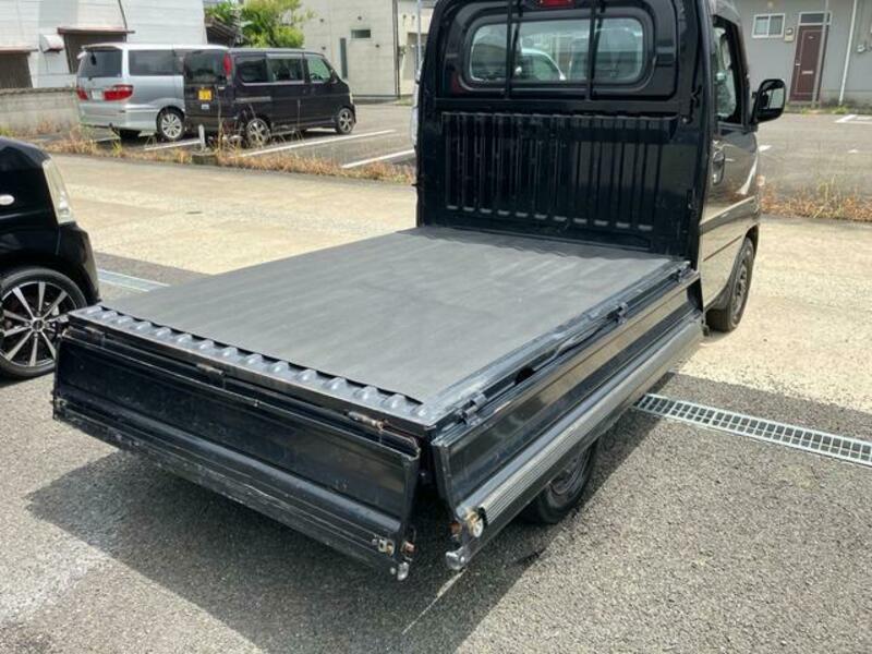 CLIPPER TRUCK