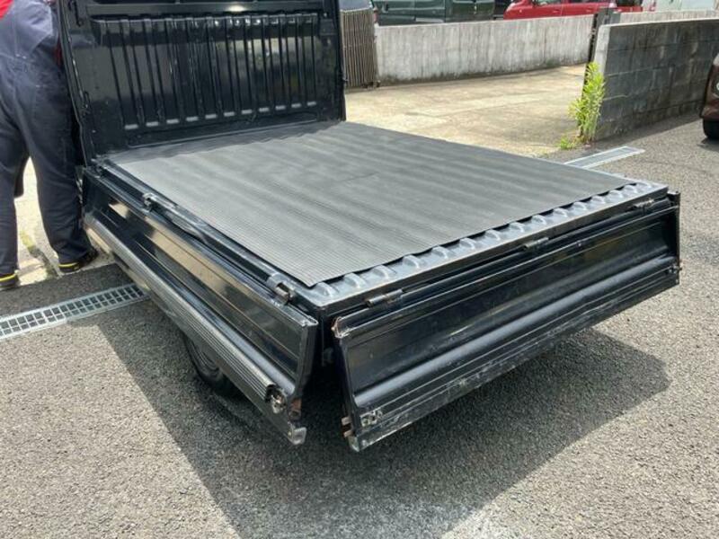 CLIPPER TRUCK