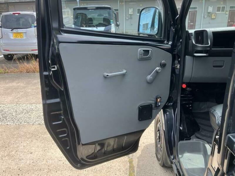 CLIPPER TRUCK
