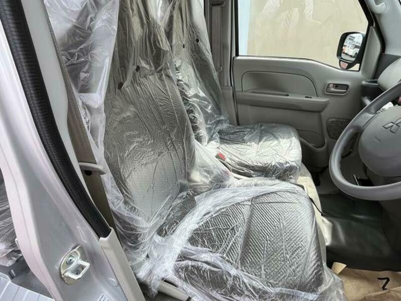 MINICAB VAN