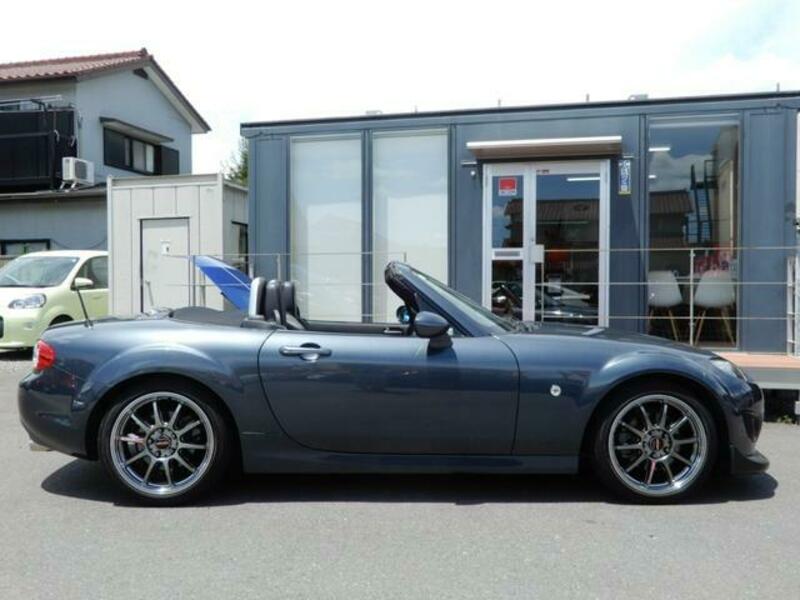ROADSTER