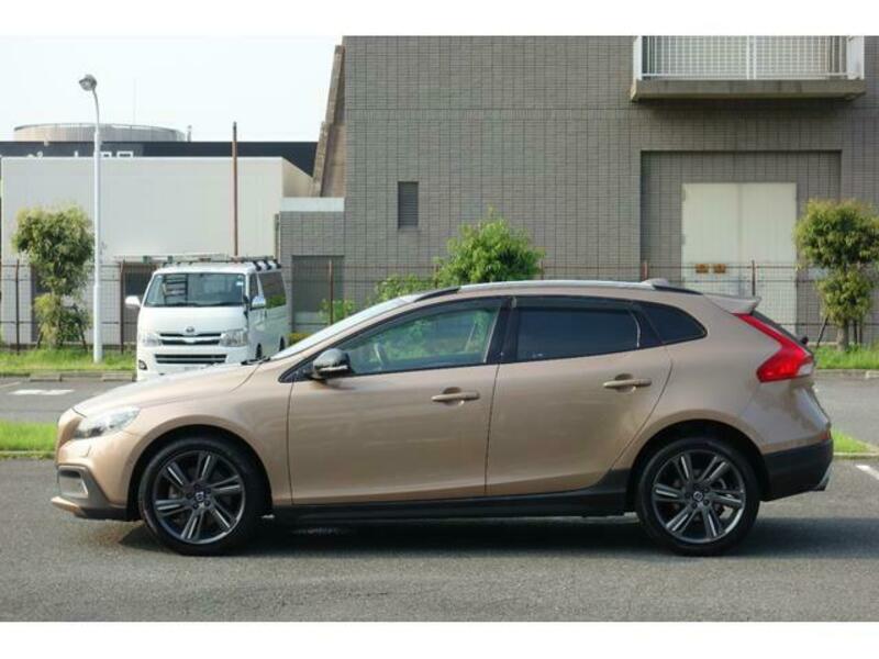 V40