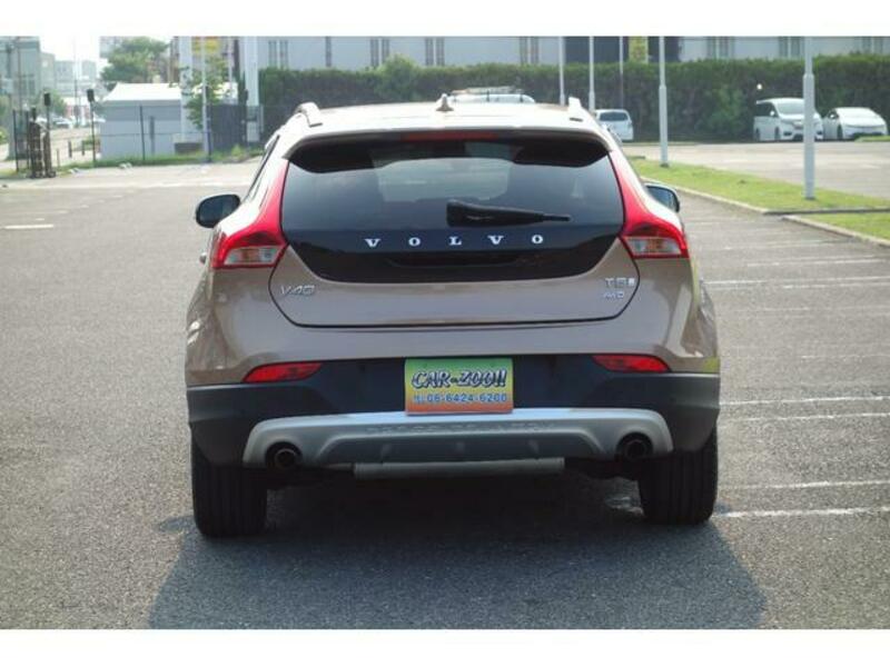 V40