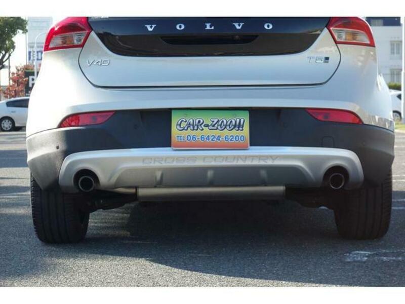 V40