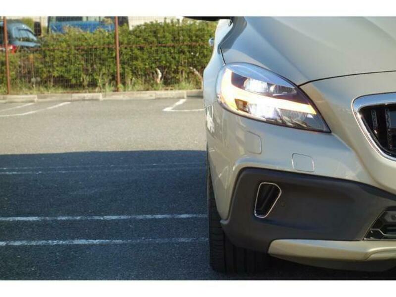 V40