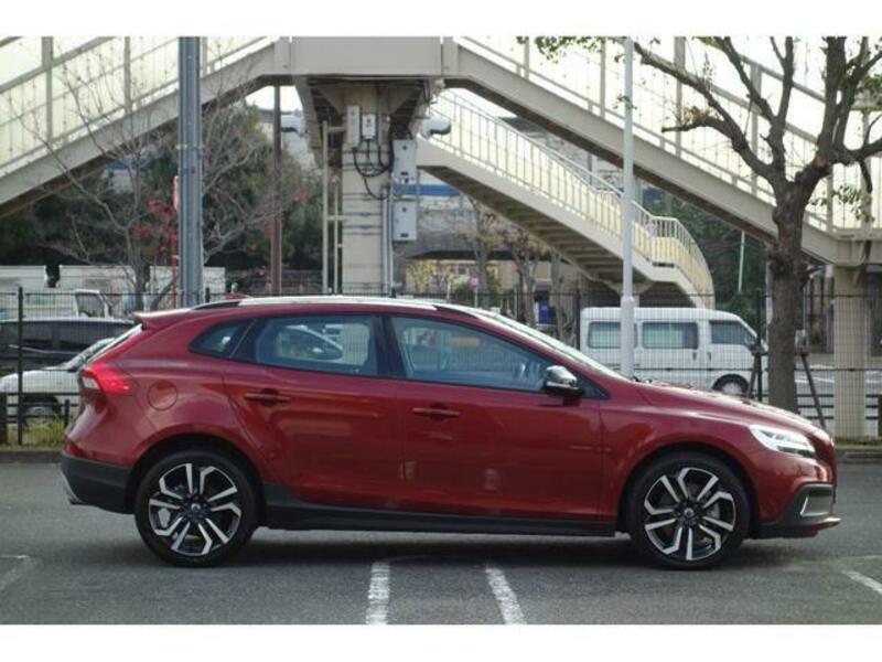 V40