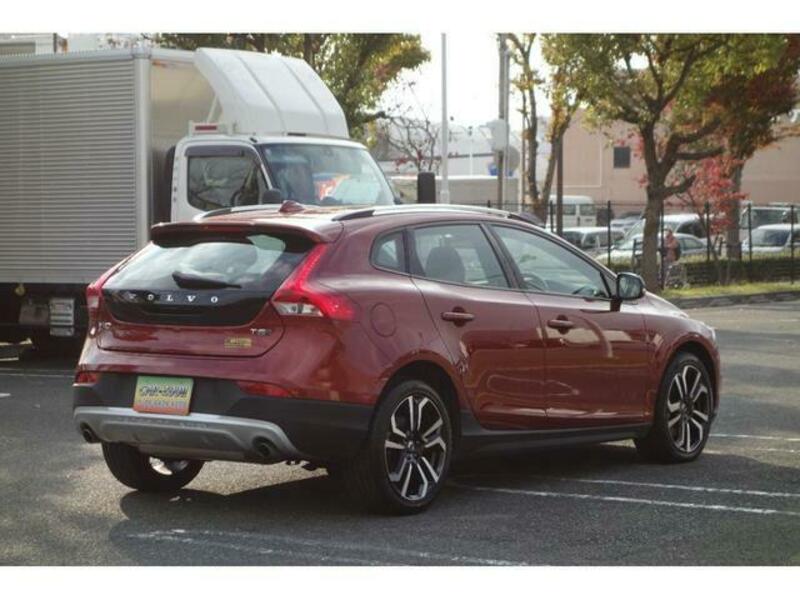 V40