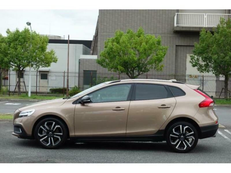 V40