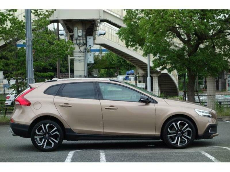 V40
