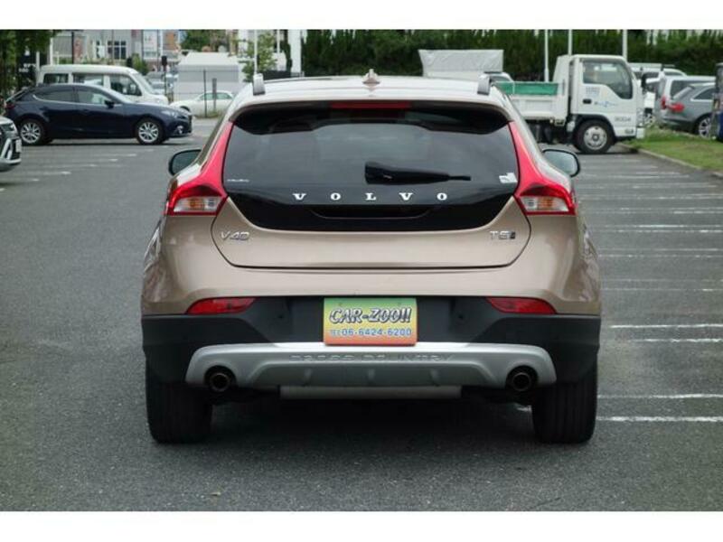 V40