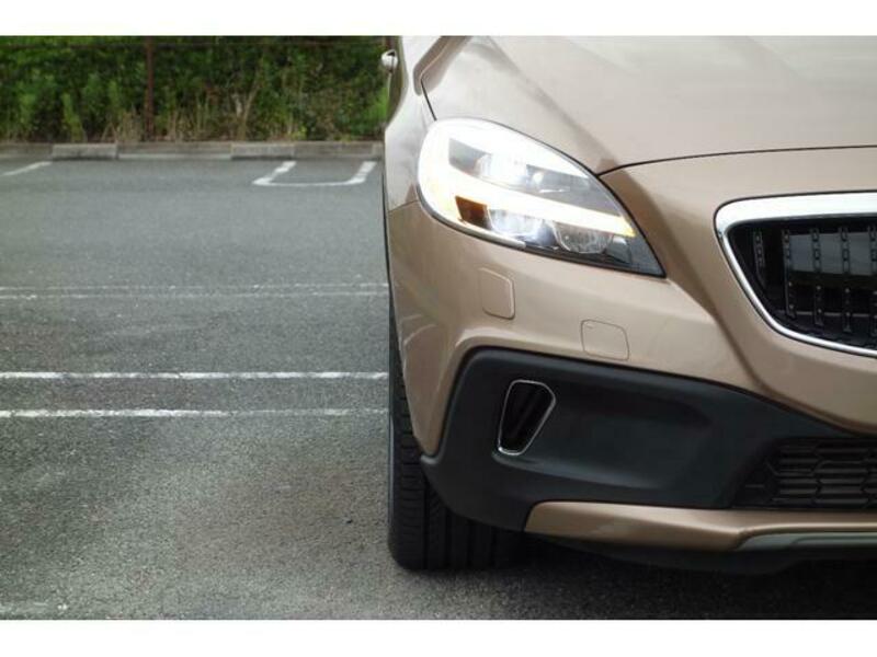 V40