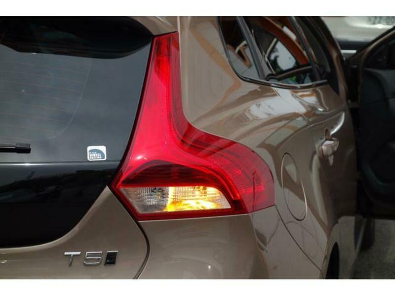 V40