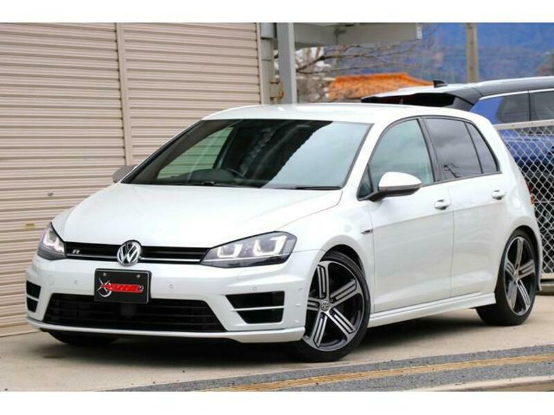 VOLKSWAGEN GOLF R