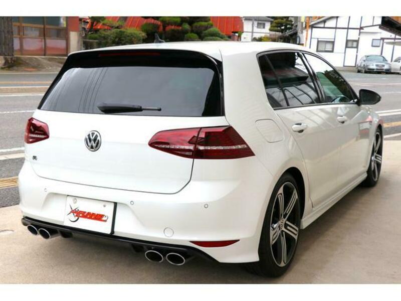 GOLF R