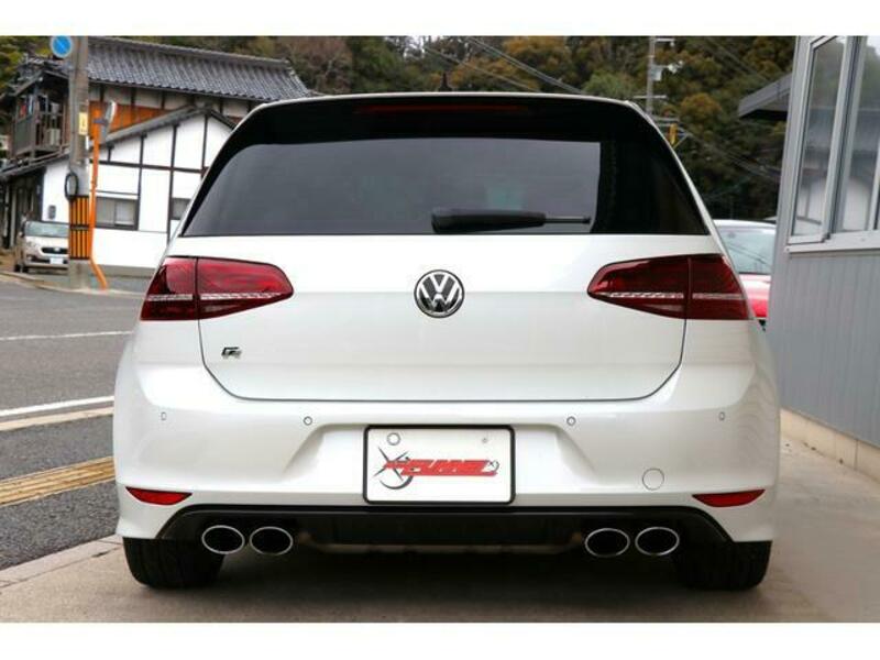 GOLF R