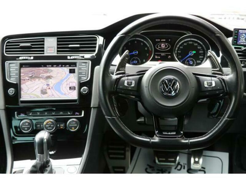 GOLF R