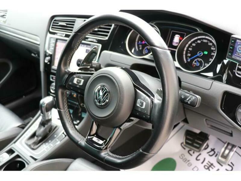 GOLF R