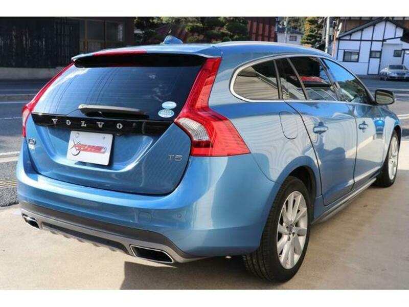 V60