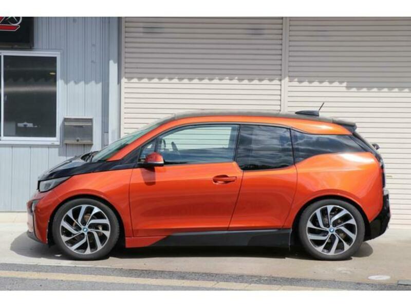 i3